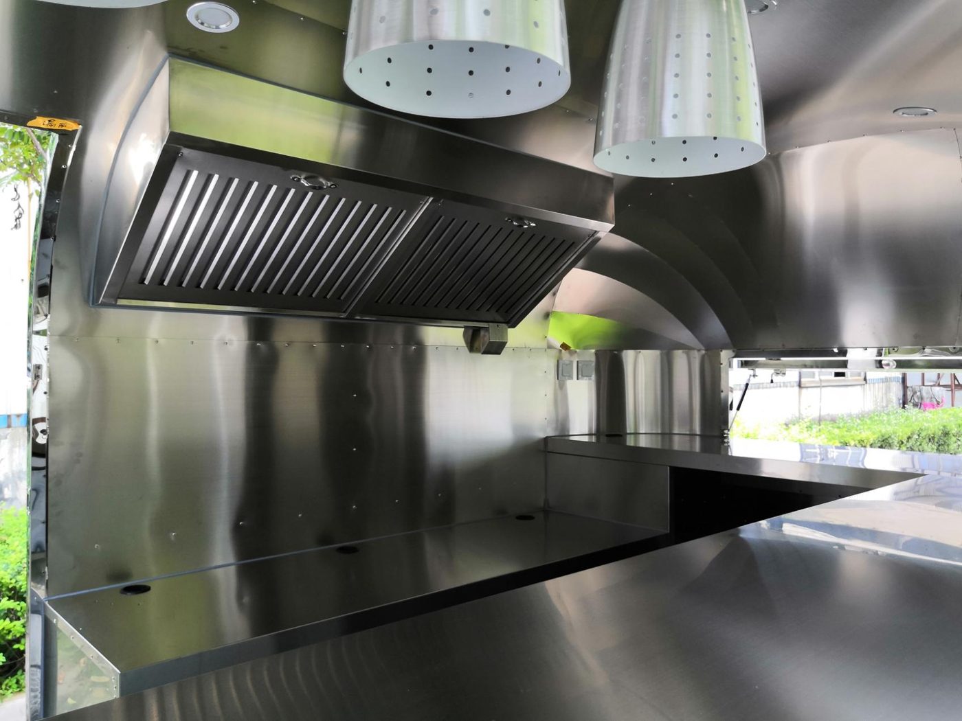 Stainless steel food trailer built by Zhengzhou Foodtruck
